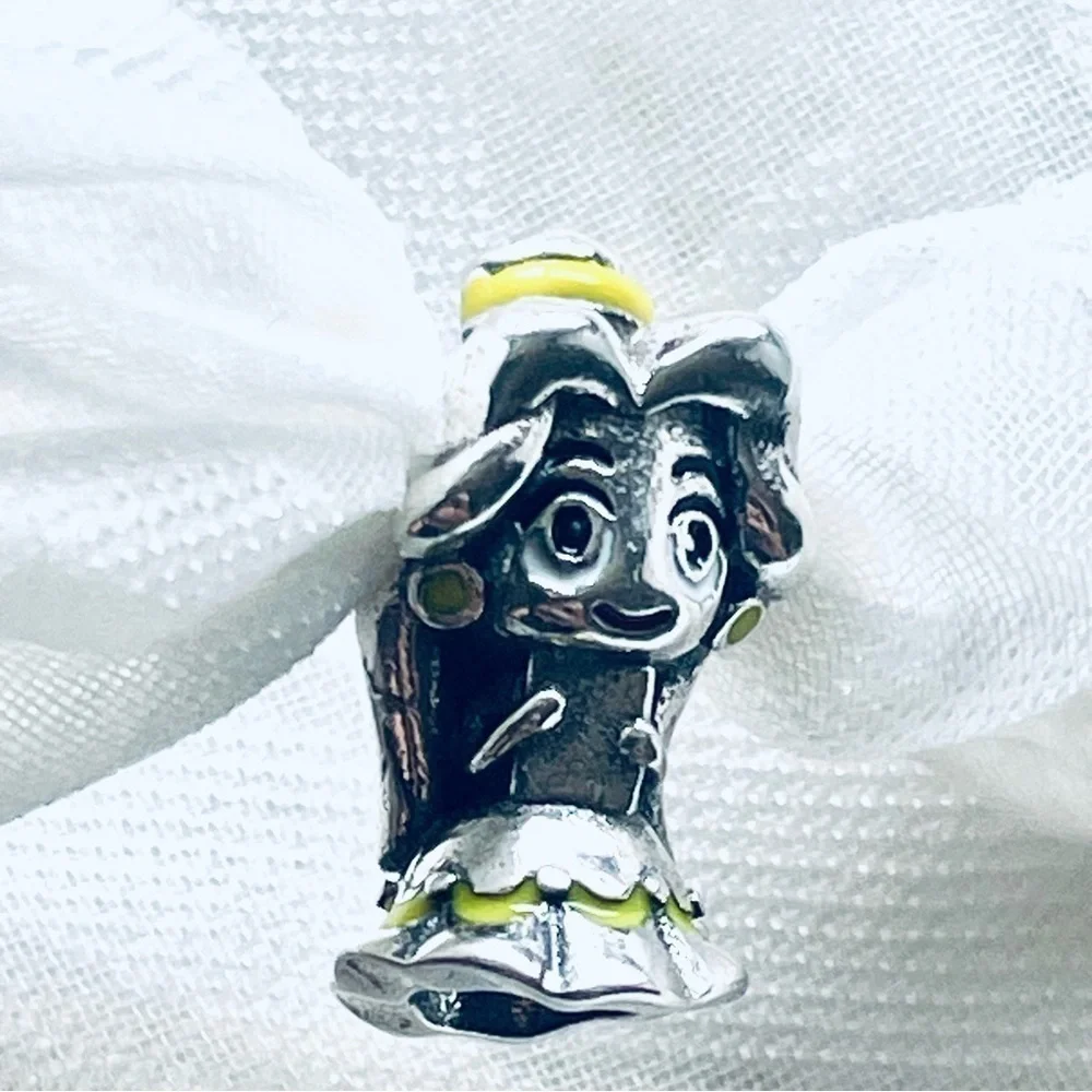 🌹 NWOT Princess Belle Charm
